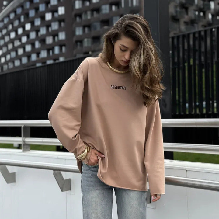 Damernas avslappnade oversized sweatshirt med tryckdesign Mirla-Eva Jonsson