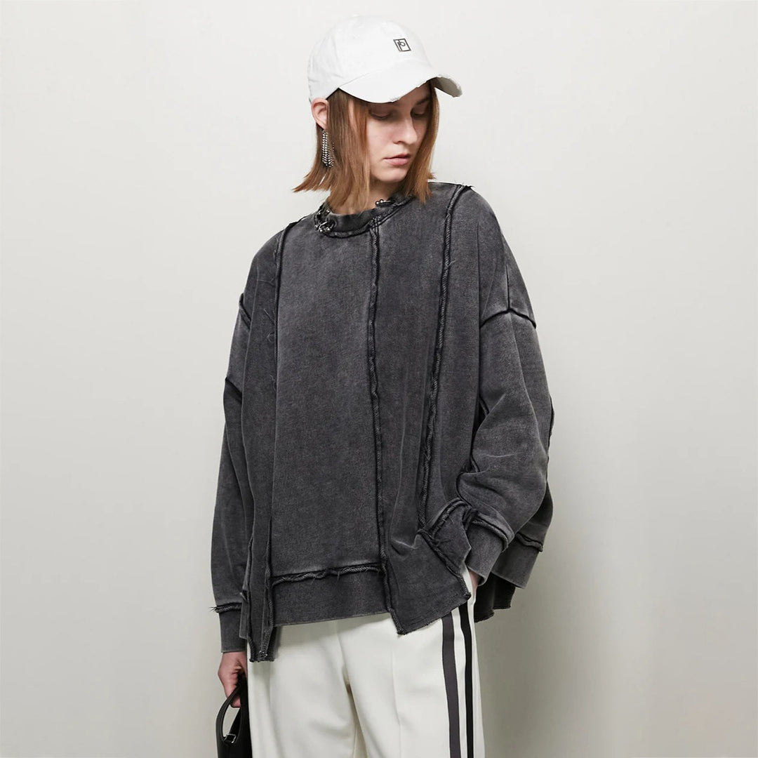 Damernas avslappnade oversized sweatshirt med unik sömdetalj Mirla-Eva Jonsson