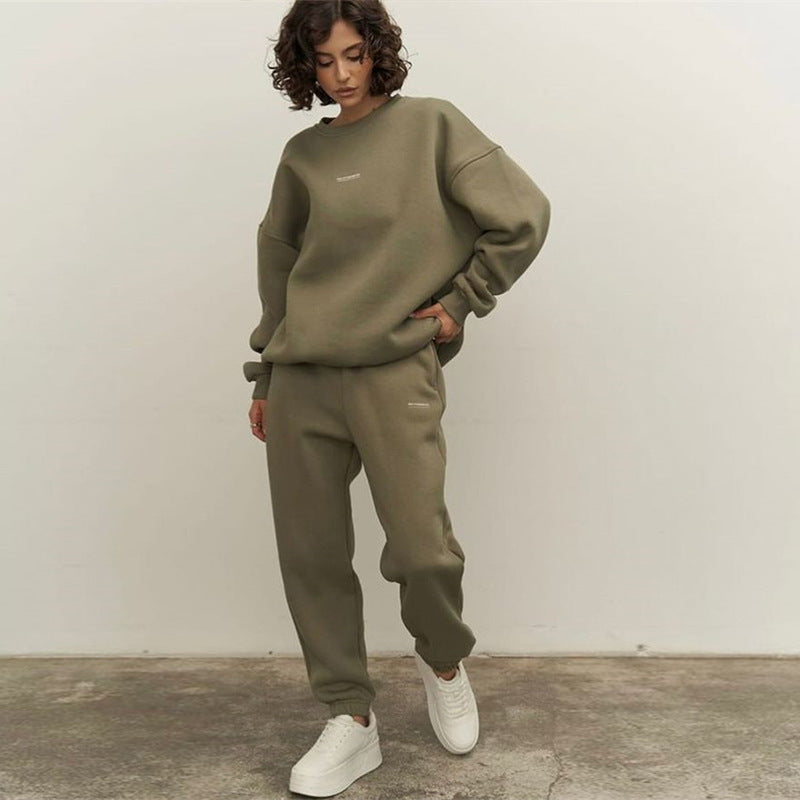 Damernas avslappnade oversized sweatshirt och joggingbyxor set Mirla-Eva Jonsson