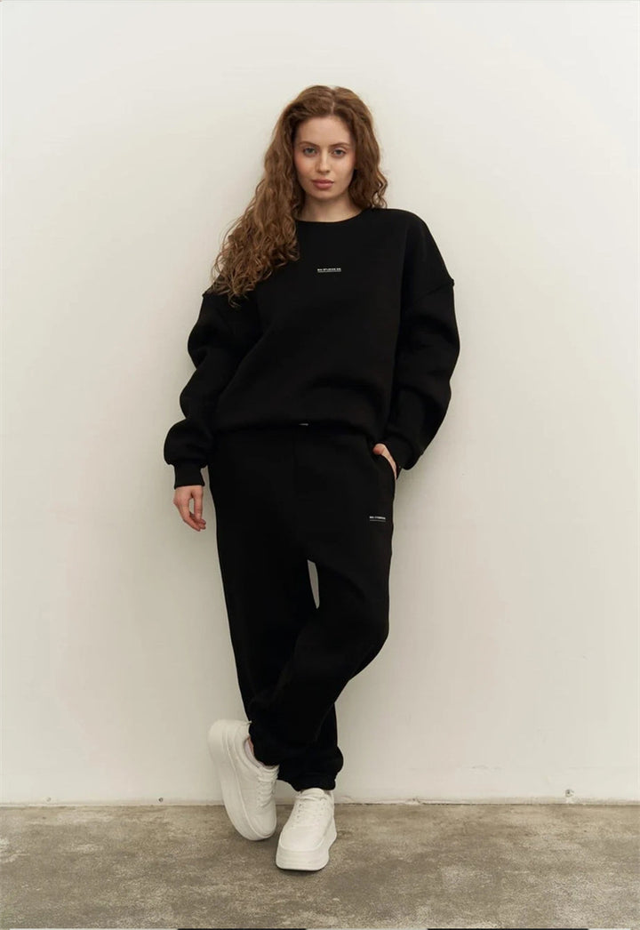 Damernas avslappnade oversized sweatshirt och joggingbyxor set Mirla-Eva Jonsson