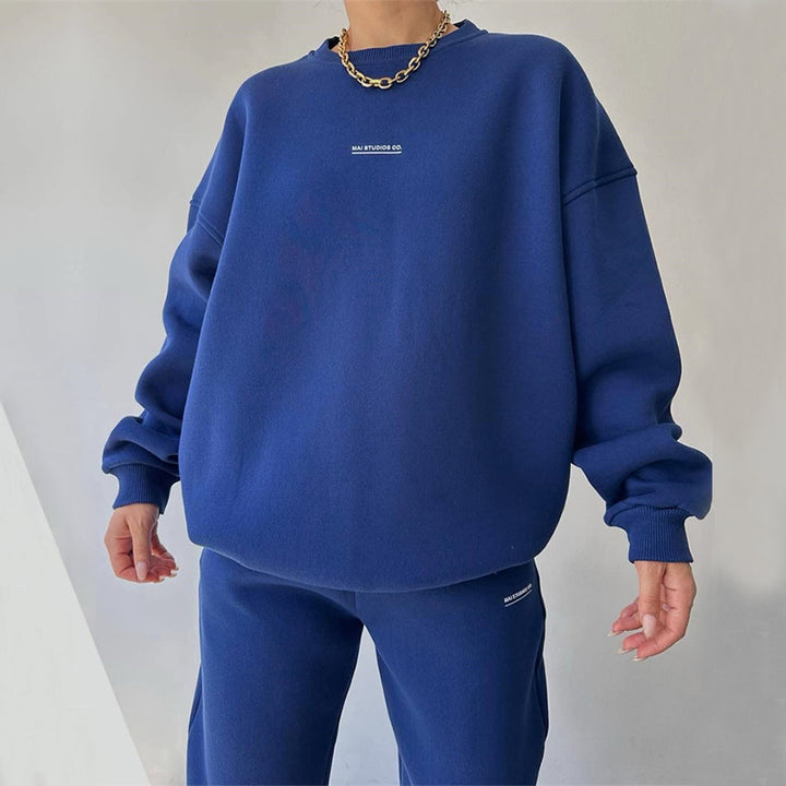 Damernas avslappnade oversized sweatshirt och joggingbyxor set Mirla-Eva Jonsson