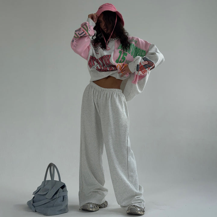 Damernas avslappnade oversized sweatshirt och joggingset Mirla-Eva Jonsson