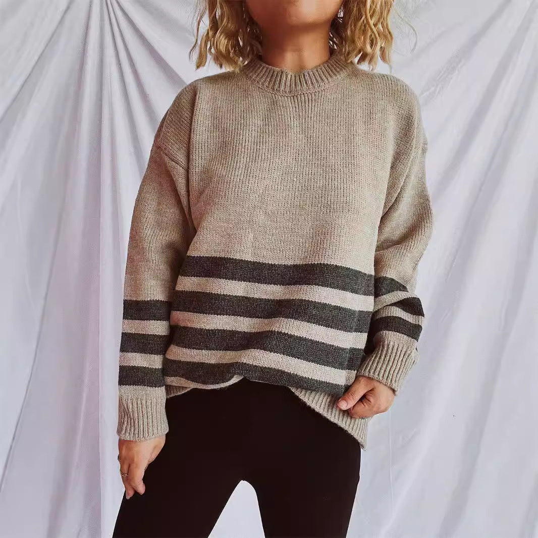 Damernas avslappnade oversized-tröja med modernt randig mönster Mirla-Eva Jonsson