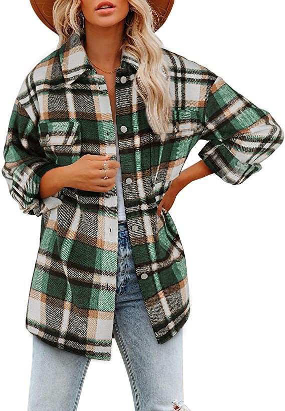 Damernas avslappnade rutjacka med praktiska fickor och oversized passform Mirla-Eva Jonsson