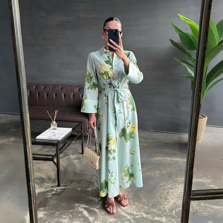 Damernas avslappnade skjortklänning med blommönster Mirla-Eva Jonsson