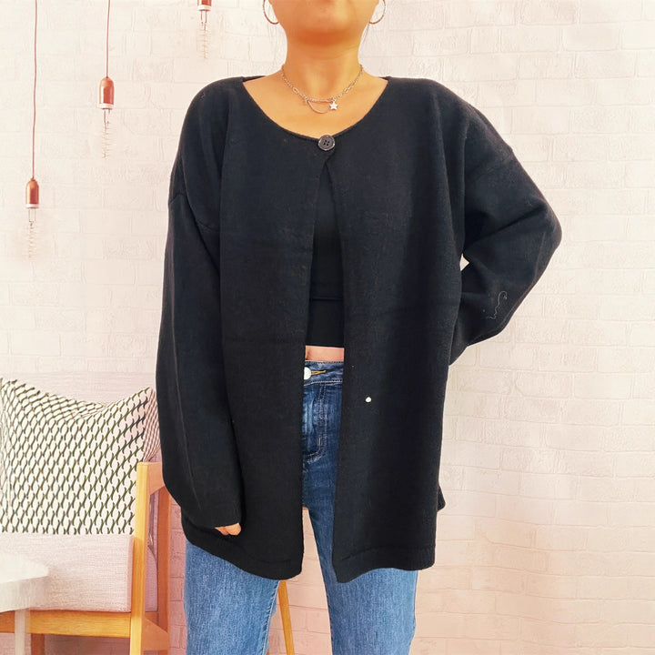 Damernas avslappnade stickad cardigan med öppen skärning och mjuka material Mirla-Eva Jonsson