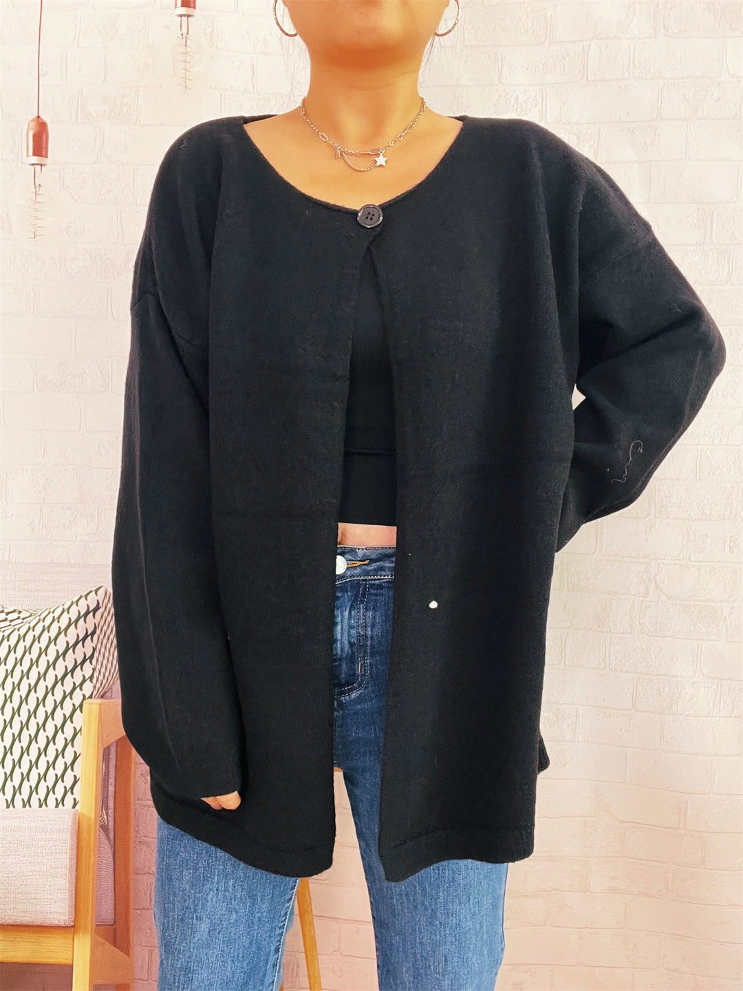 Damernas avslappnade stickad cardigan med öppen skärning och mjuka material Mirla-Eva Jonsson