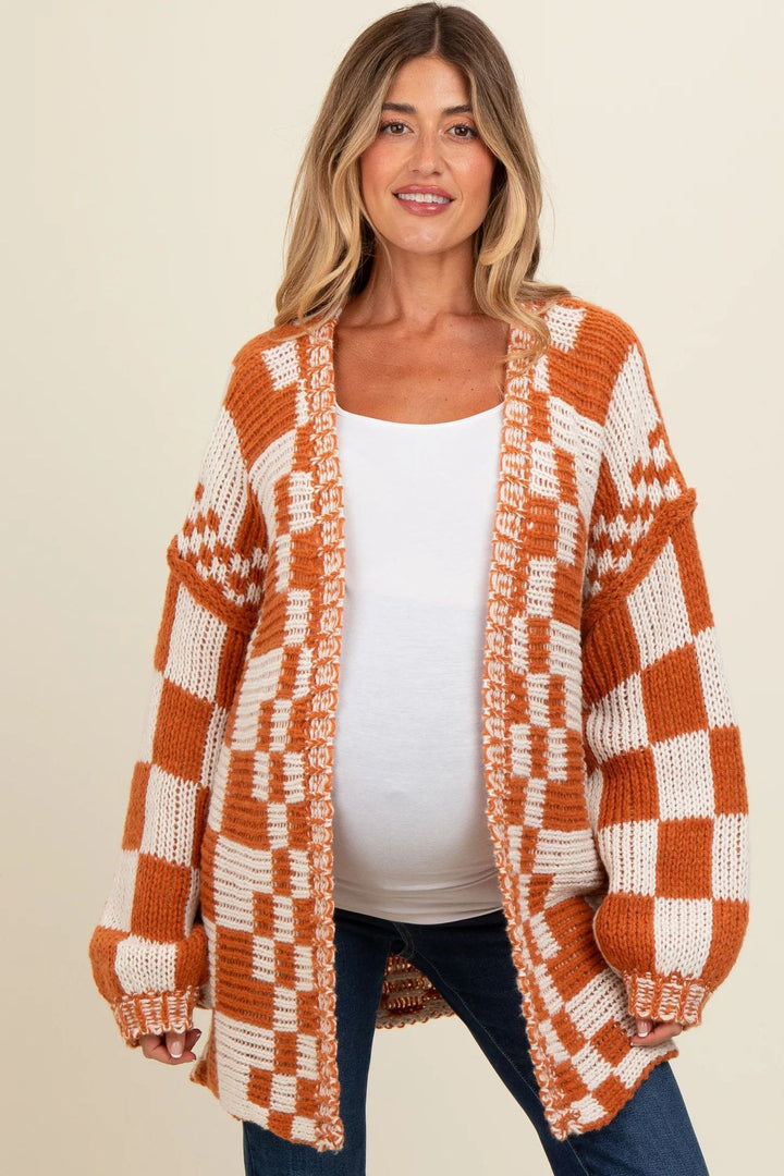 Damernas avslappnade stickad cardigan med rutigt mönster och oversized skärning Eva Jonsson-Eva Jonsson