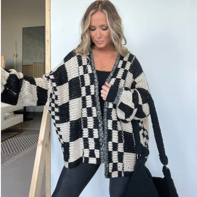 Damernas avslappnade stickad cardigan med rutigt mönster och oversized skärning Eva Jonsson-Eva Jonsson