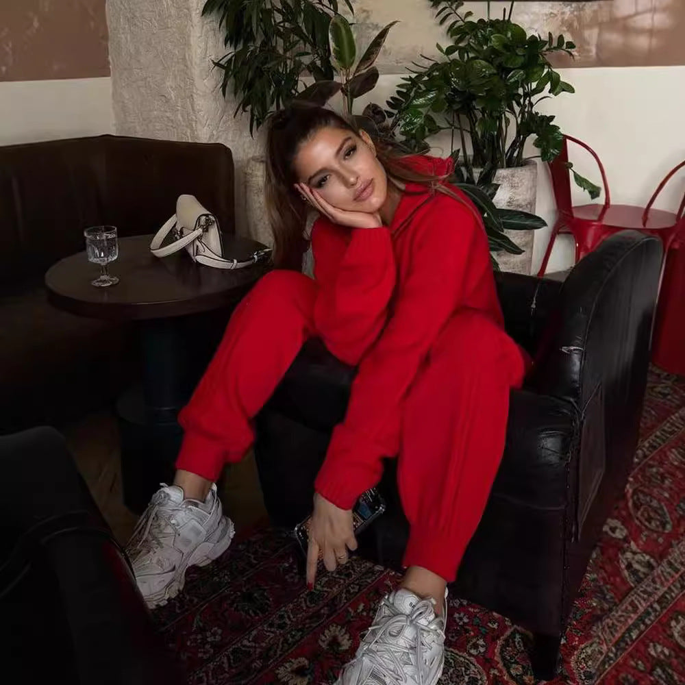 Damernas avslappnade stickad kostym med halvdragkedja Mirla-Eva Jonsson