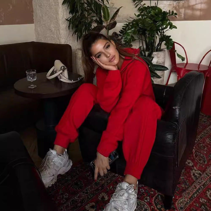 Damernas avslappnade stickad kostym med halvdragkedja Mirla-Eva Jonsson