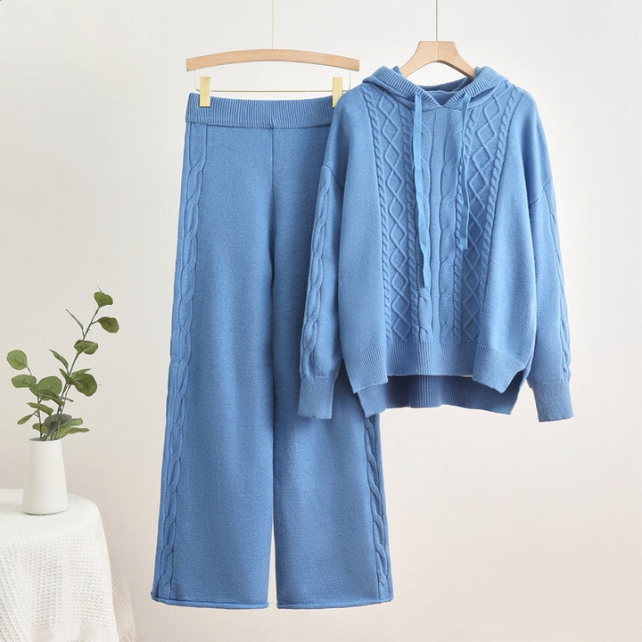 Damernas avslappnade stickad loungewear-set med huva och breda ben Mirla-Eva Jonsson