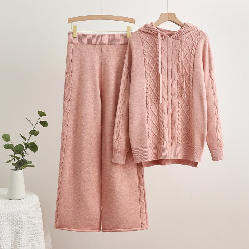 Damernas avslappnade stickad loungewear-set med huva och breda ben Mirla-Eva Jonsson