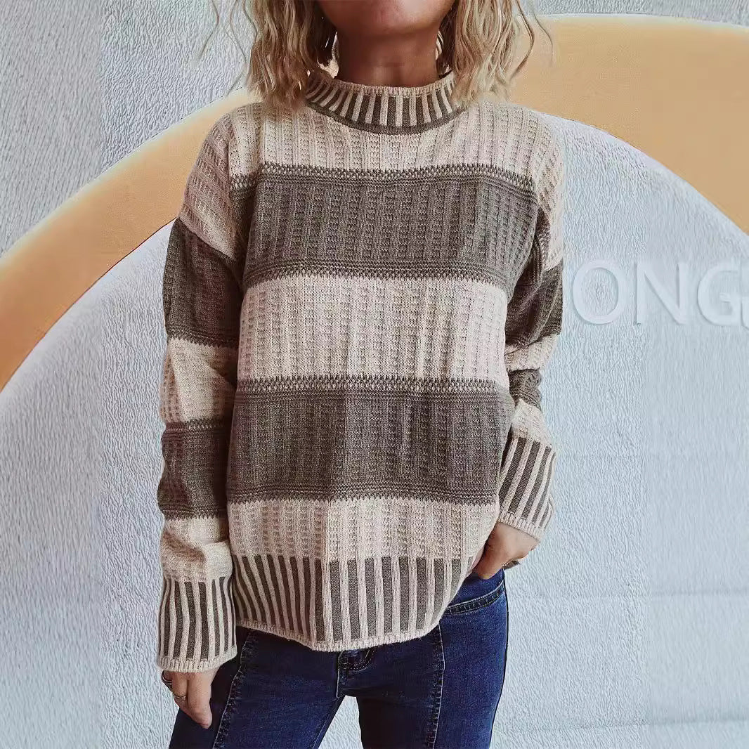 Damernas avslappnade stickad tröja med modernt randmönster och varmt material Mirla-Eva Jonsson