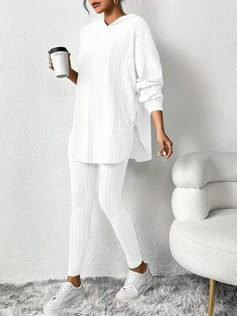 Damernas avslappnade stickat set med oversized tröja och leggings Mirla-Eva Jonsson