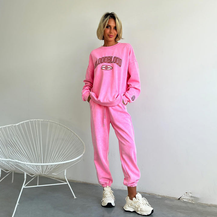 Damernas avslappnade sweatshirt med kreativ text och mysig passform Mirla-Eva Jonsson