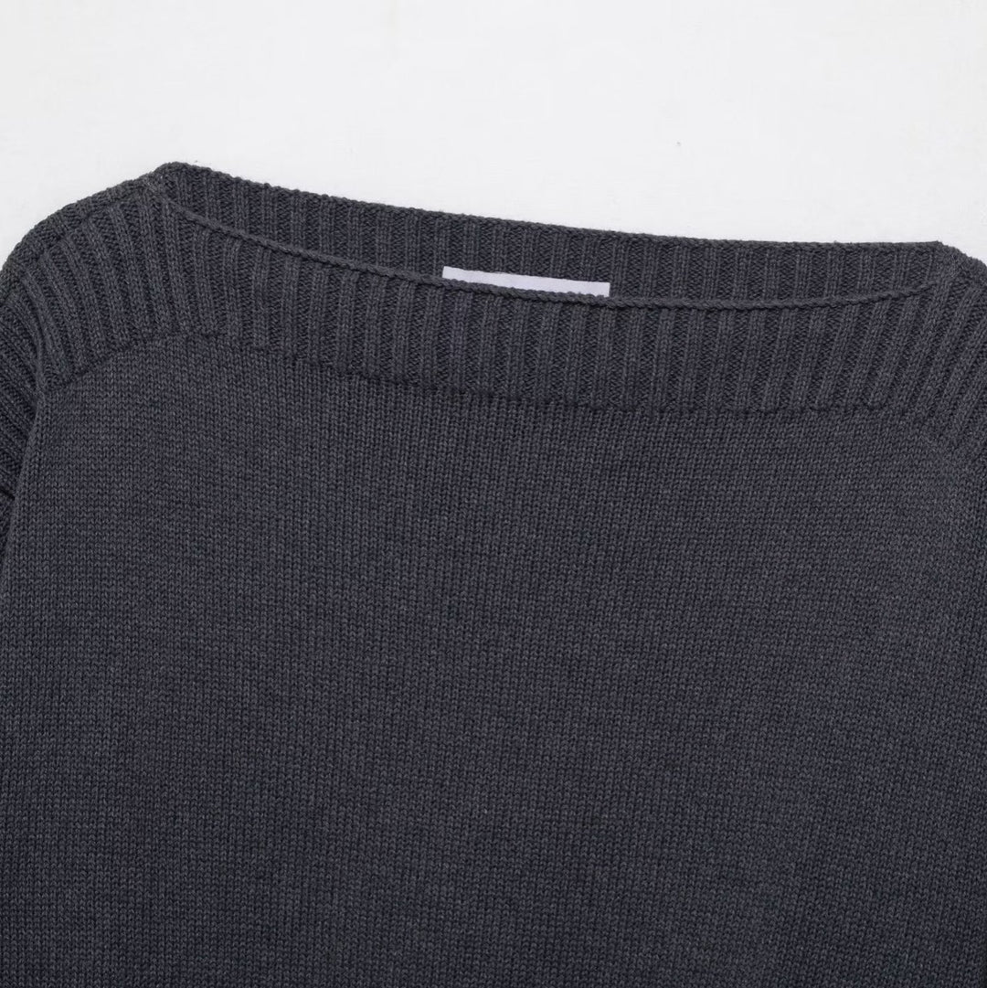 Damernas avslappnade sweatshirt med lös passform och moderna ribbdetaljer Mirla-Eva Jonsson