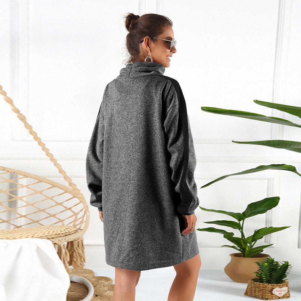 Damernas avslappnade sweatshirtklänning med hög krage och sidoinlägg Eva Jonsson-Eva Jonsson
