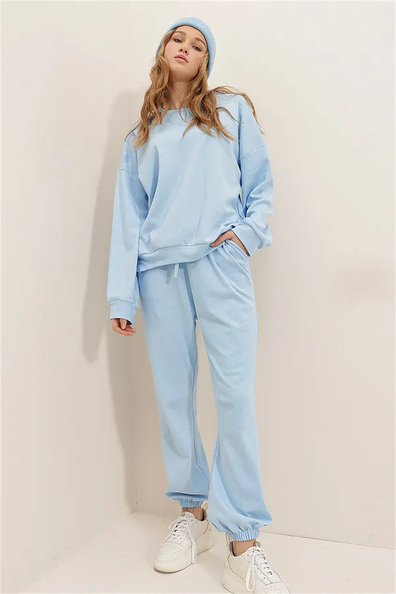 Damernas avslappnade sweatsuit med vid överdel och bekväma byxor Mirla-Eva Jonsson