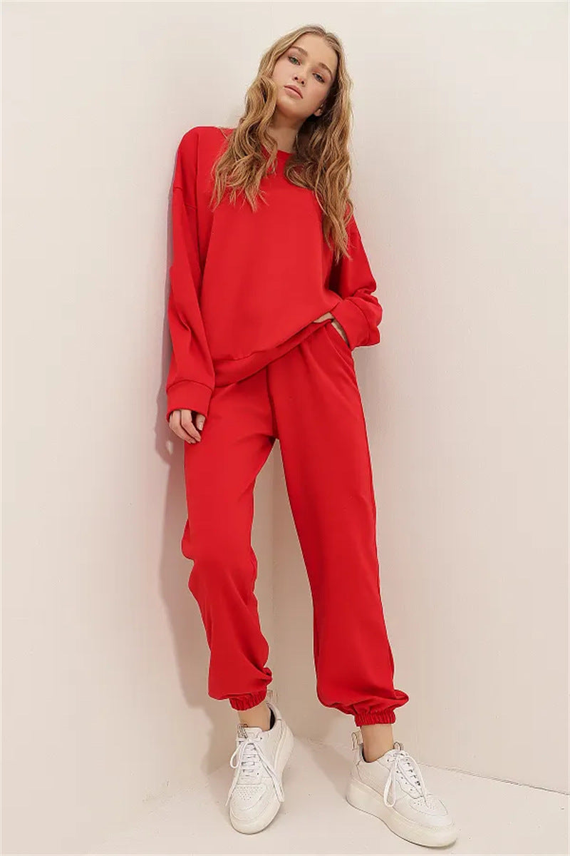 Damernas avslappnade sweatsuit med vid överdel och bekväma byxor Mirla-Eva Jonsson