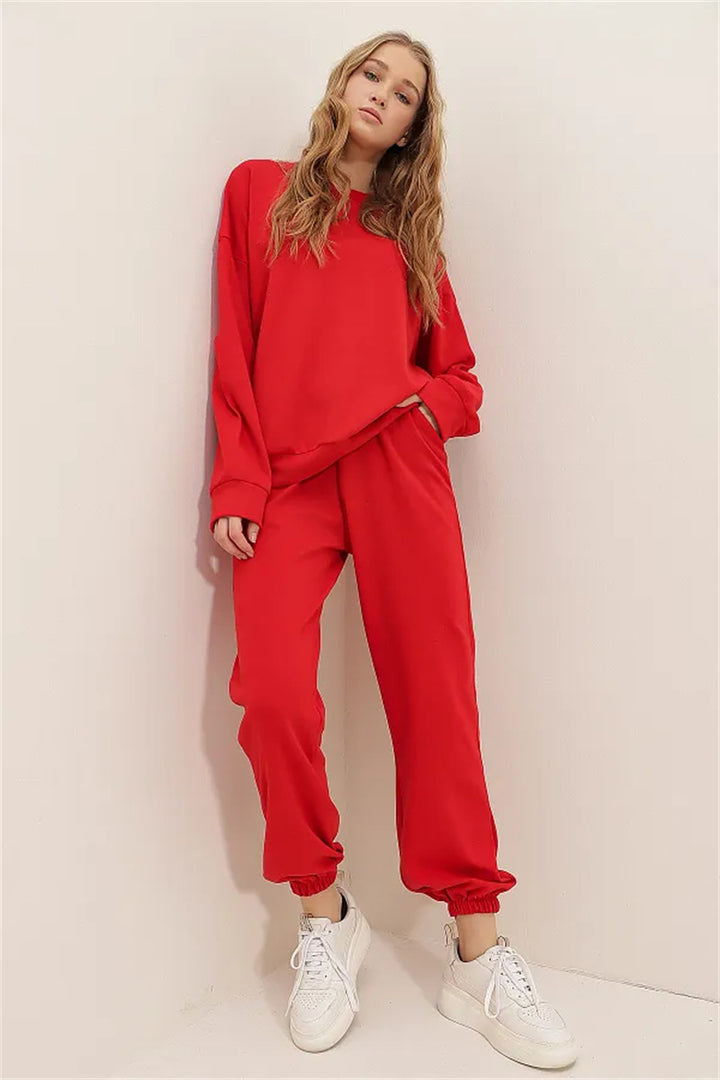 Damernas avslappnade sweatsuit med vid överdel och bekväma byxor Mirla-Eva Jonsson