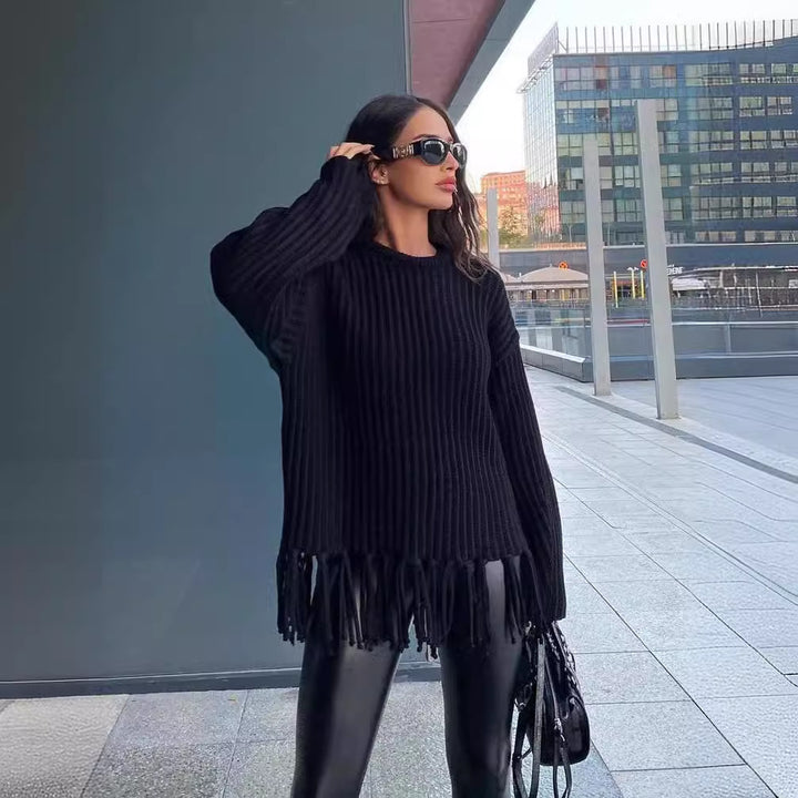 Damernas avslappnade tröja med fransiga detaljer och strukturerad design Mirla-Eva Jonsson
