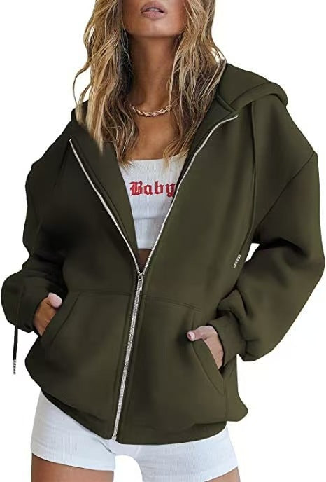Damernas avslappnade zip-hoodie med rymlig huva och praktiska fickor Mirla-Eva Jonsson