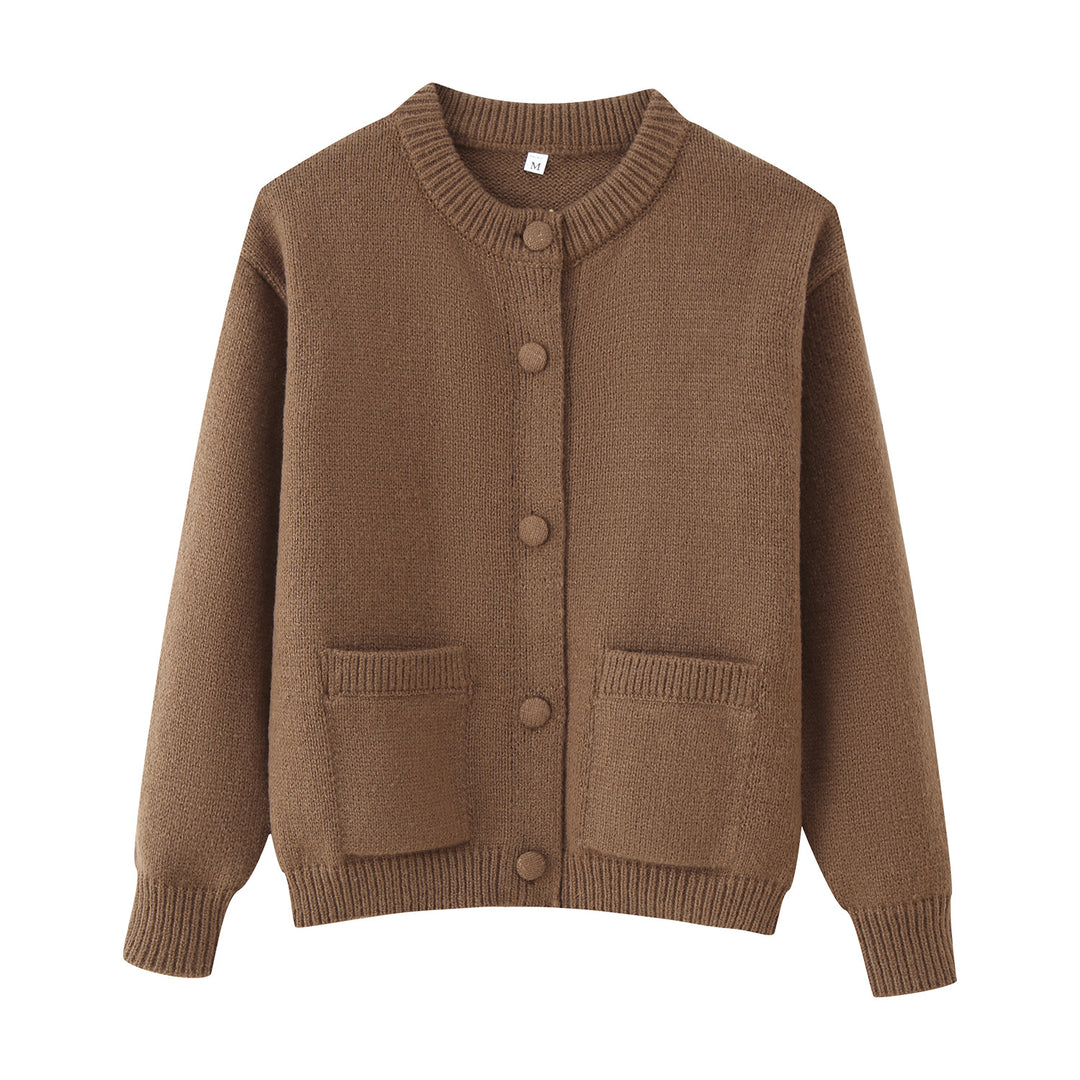 Damernas bekväma cardigan med knäppning och praktiska fickor Mirla-Eva Jonsson