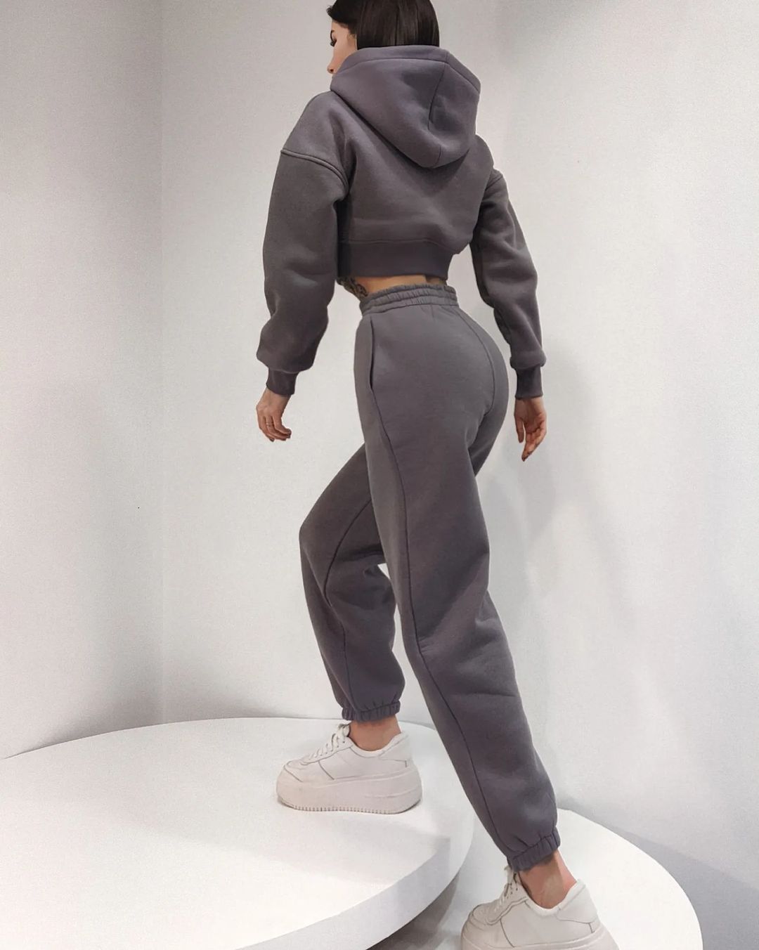 Damernas bekväma hoodie med hög midja Mirla-Eva Jonsson