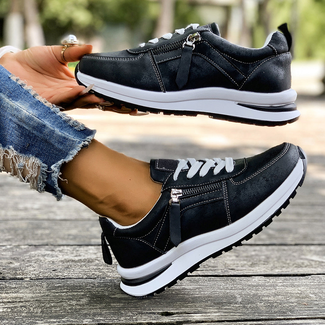 Damernas bekväma och stiliga sneakers med trendig glittrande effekt Mirla-Eva Jonsson