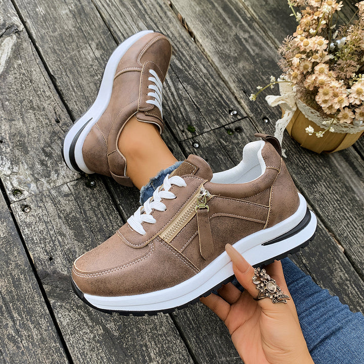 Damernas bekväma och stiliga sneakers med trendig glittrande effekt Mirla-Eva Jonsson