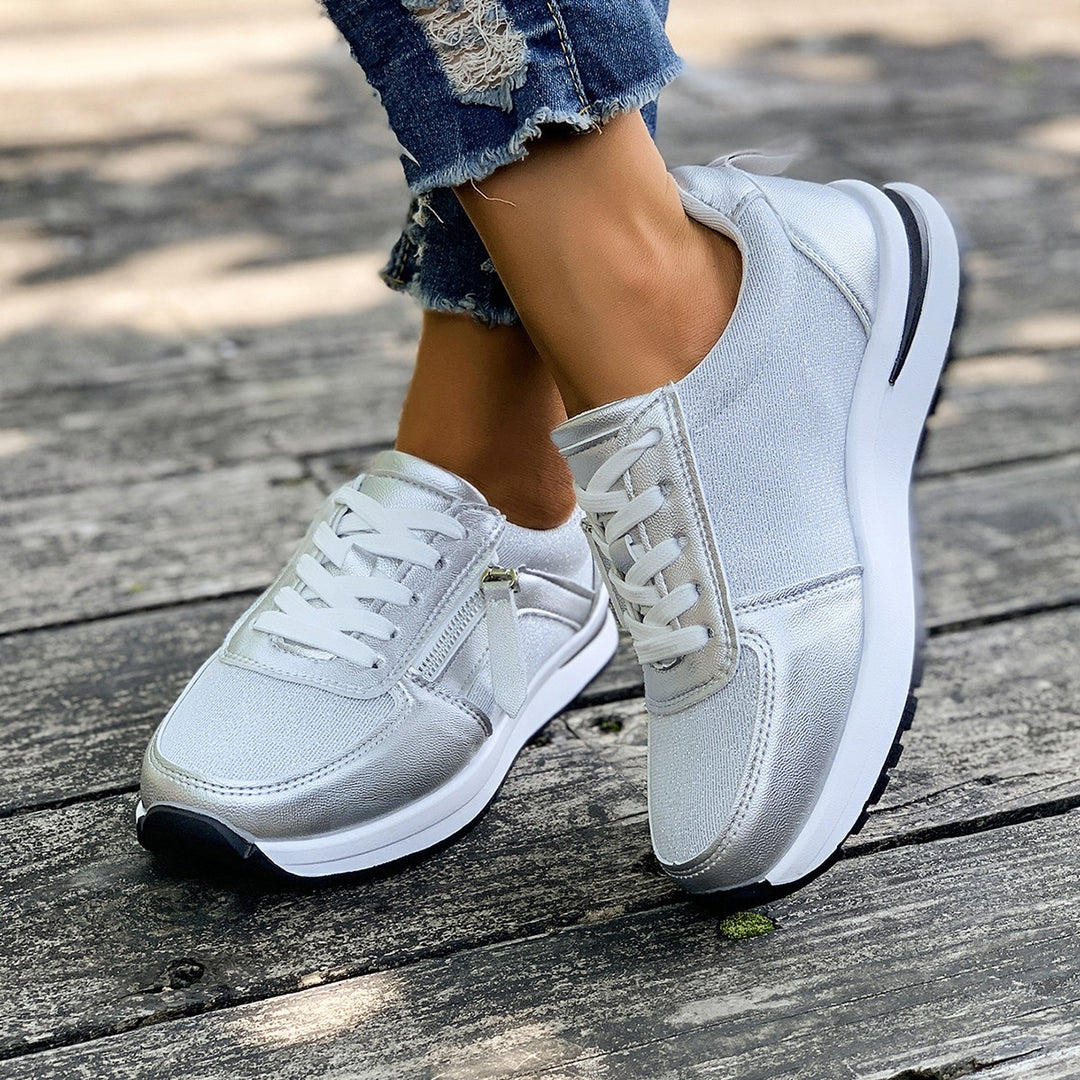 Damernas bekväma och stiliga sneakers med trendig glittrande effekt Mirla-Eva Jonsson