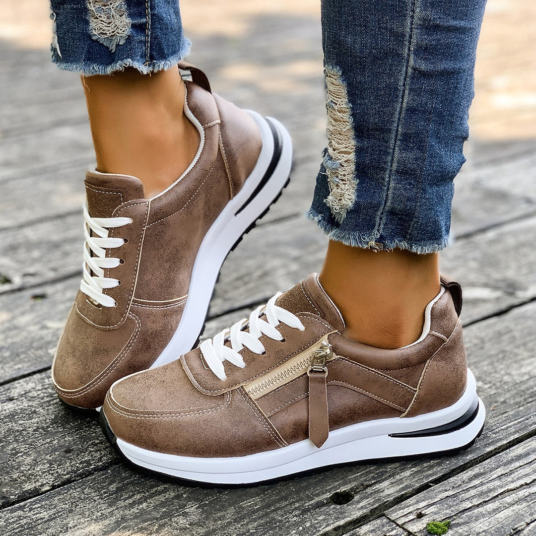 Damernas bekväma och stiliga sneakers med trendig glittrande effekt Mirla-Eva Jonsson
