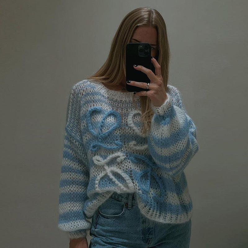 Damernas bekväma och trendiga stickad tröja med unik design Mirla-Eva Jonsson