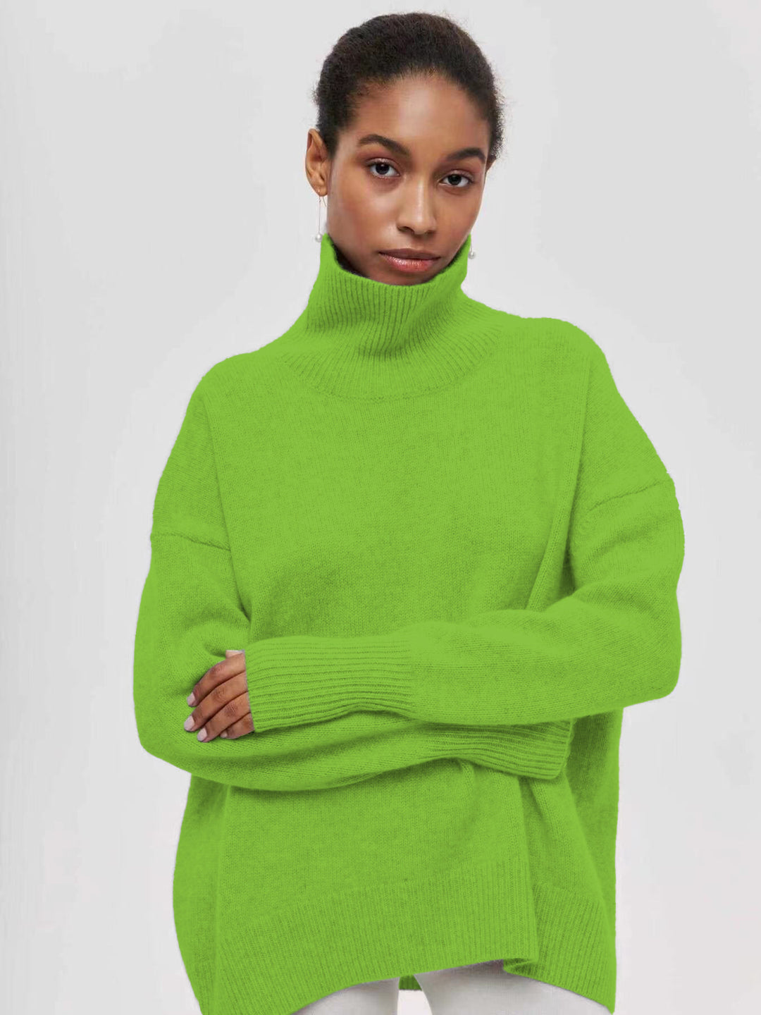 Damernas bekväma polotröja med oversized passform och strukturerat material Mirla-Eva Jonsson
