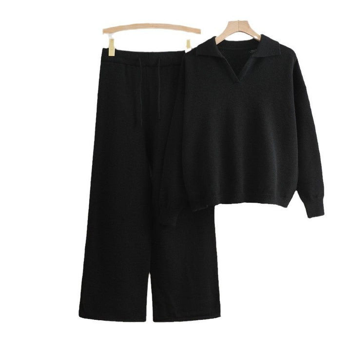 Damernas bekväma stickade loungewear-set med vidskuren tröja och byxor Mirla-Eva Jonsson
