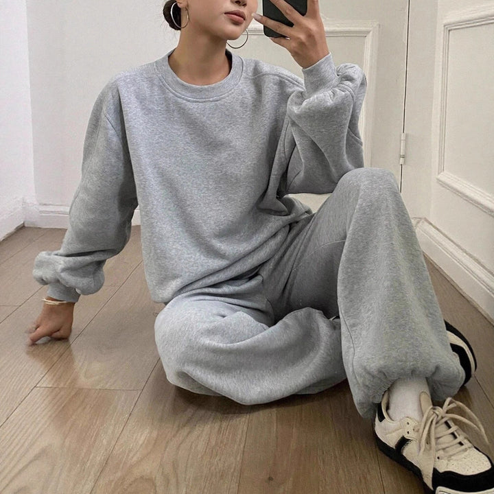 Damernas bekväma sweatshirt och joggingset Mirla-Eva Jonsson