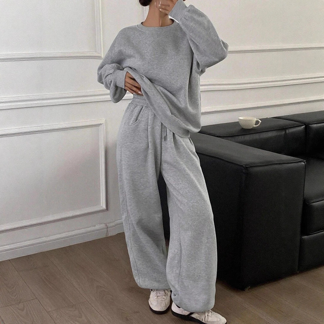 Damernas bekväma sweatshirt och joggingset Mirla-Eva Jonsson
