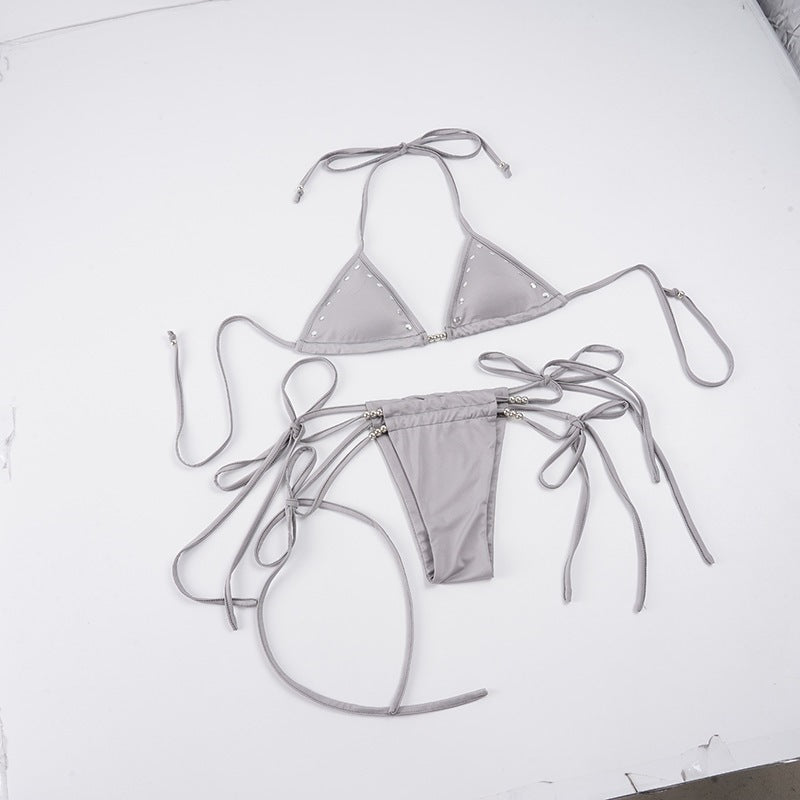 Damernas bikini-set med modernt trekantigt design och justerbara remmar Mirla-Eva Jonsson