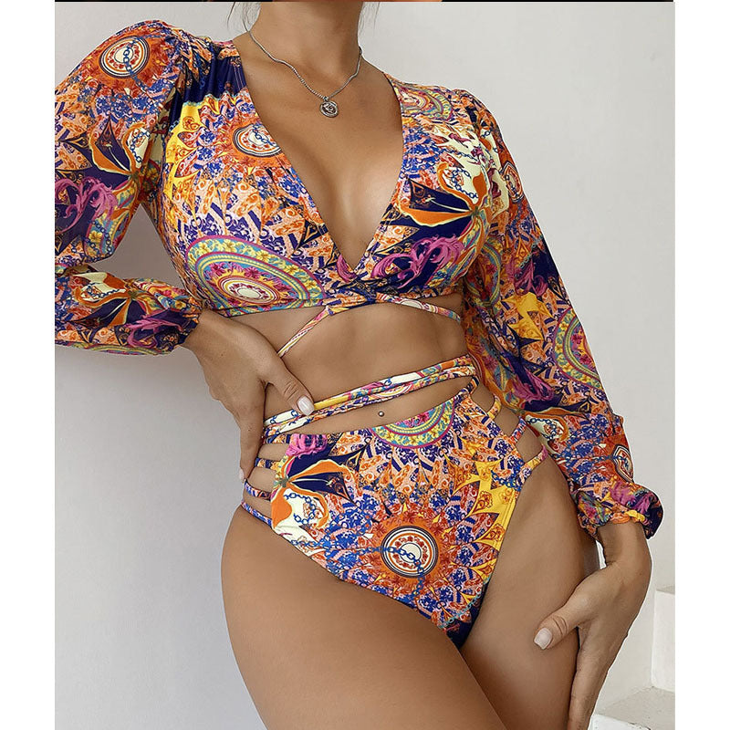 Damernas bikinit-set med långärmad topp och stiligt cut-out Mirla-Eva Jonsson