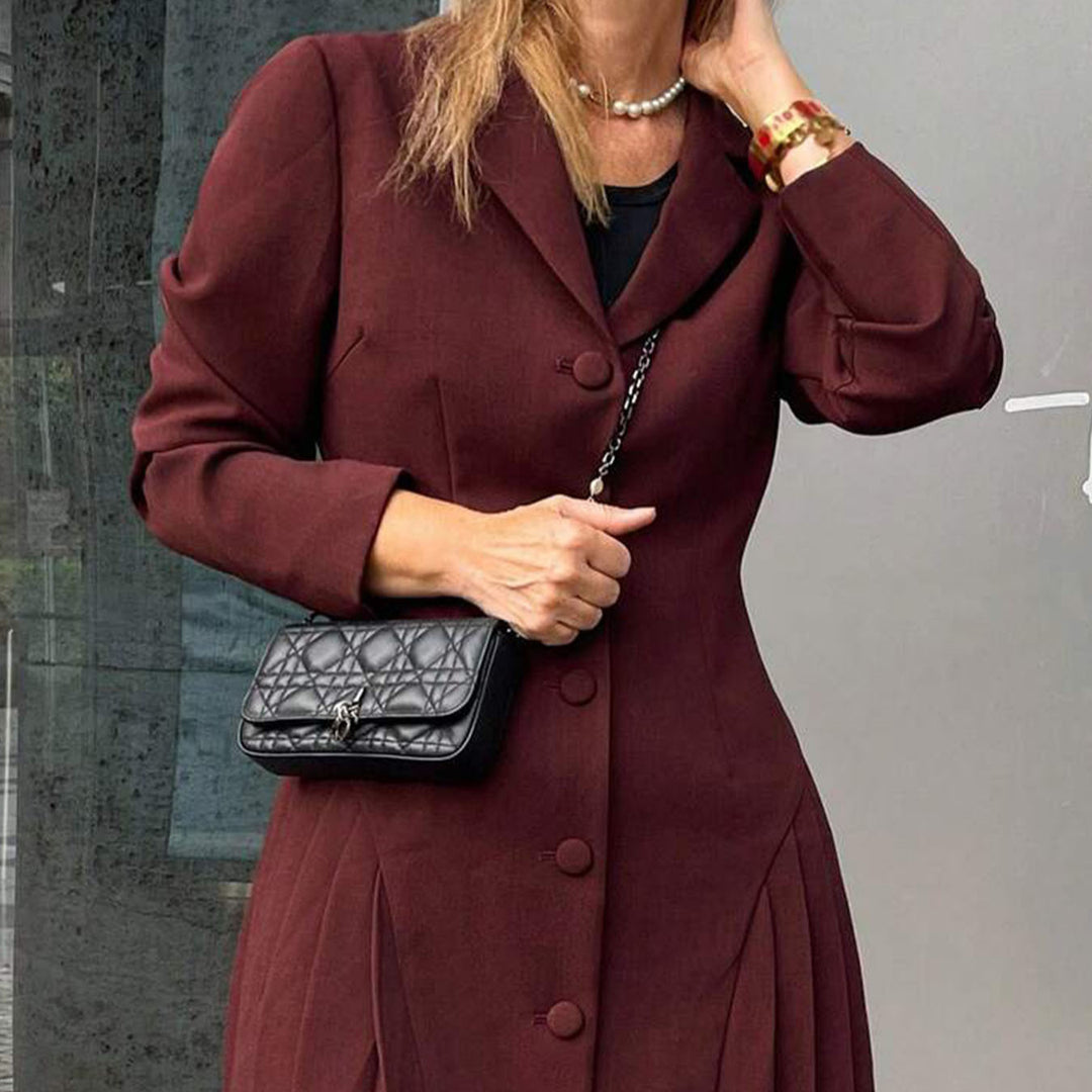 Damernas blazer-kjol med plissédetaljer och knäppning Mirla-Eva Jonsson