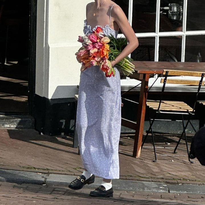 Damernas blommig klänning med volanger och spagettiband Mirla-Eva Jonsson