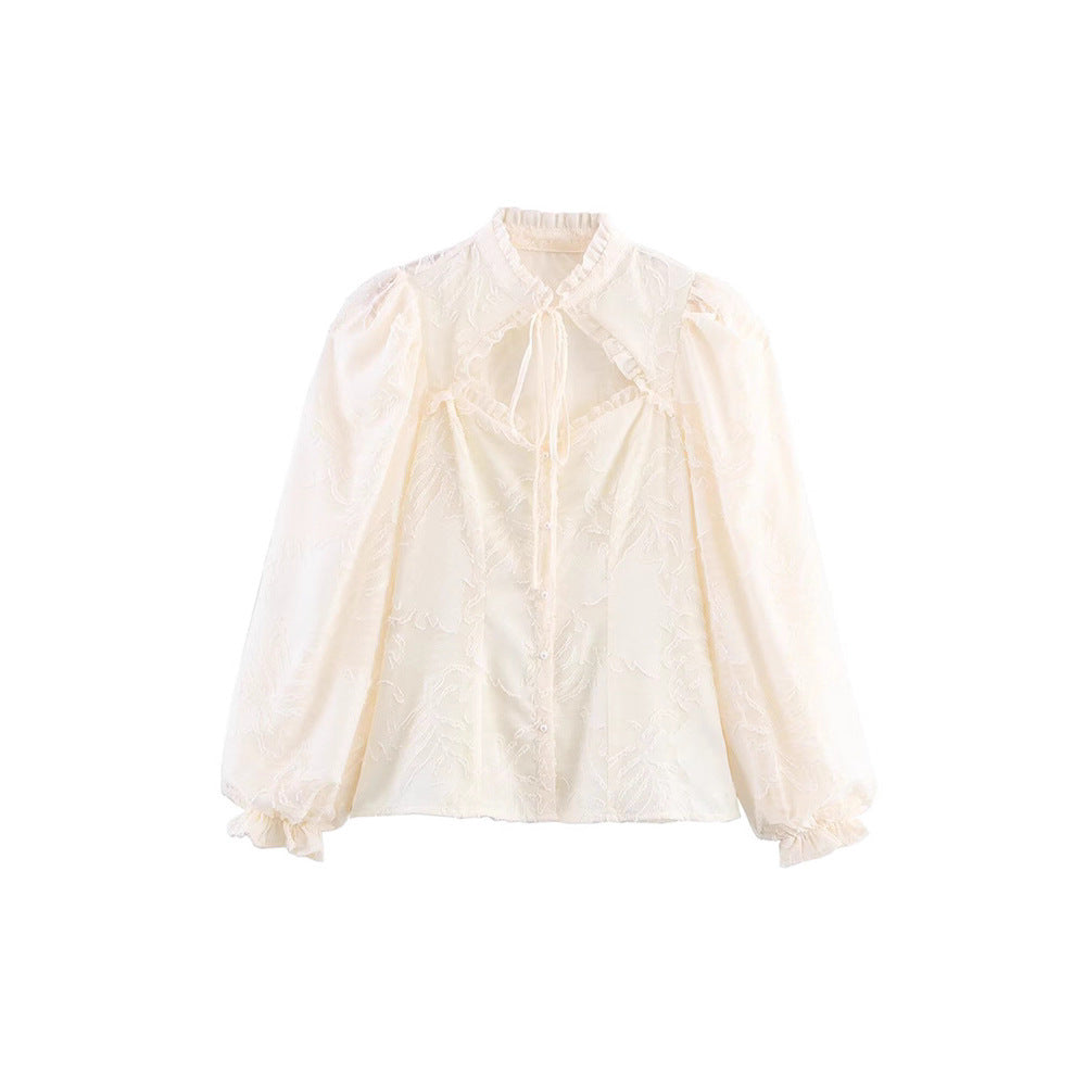 Damernas broderad blus med puffärmar och lekfulla detaljer Mirla-Eva Jonsson