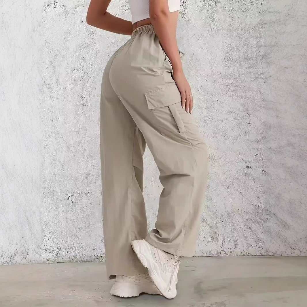 Damernas cargo-byxor med sidofickor och elastiskt midjeband Mirla-Eva Jonsson