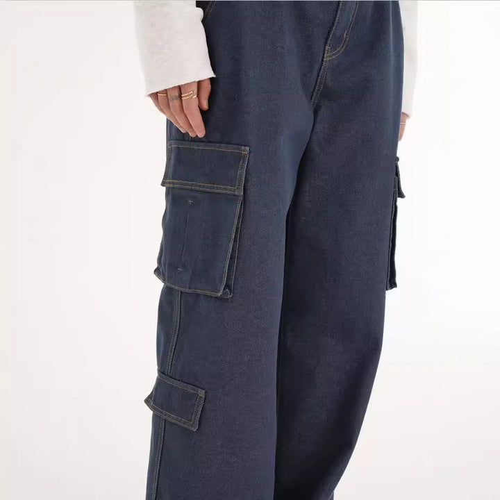 Damernas cargojeans med en lös passform och praktiska fickor-Eva Jonsson