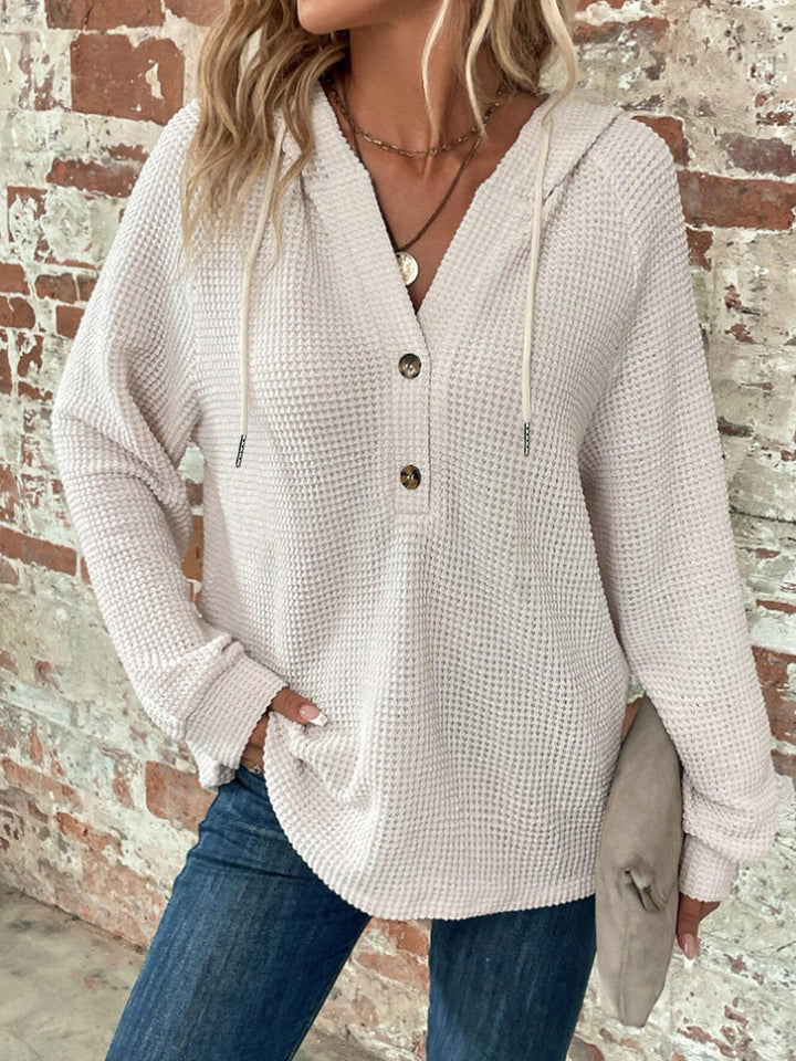 Damernas casual hoodie med knappdetaljer och strukturerad väv Eva Jonsson-Eva Jonsson