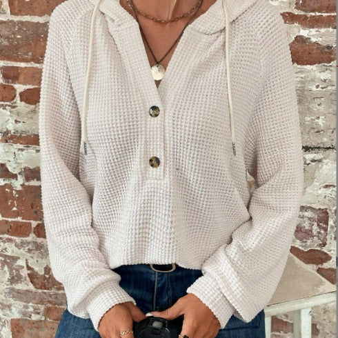 Damernas casual hoodie med knappdetaljer och strukturerad väv Eva Jonsson-Eva Jonsson