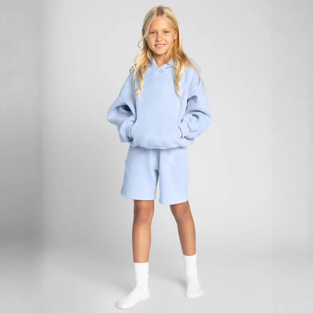 Damernas casual hoodie och shorts set i mjukt material med praktiska fickor Mirla-Eva Jonsson