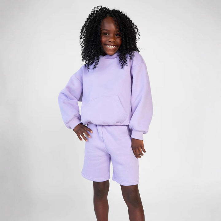 Damernas casual hoodie och shorts set i mjukt material med praktiska fickor Mirla-Eva Jonsson