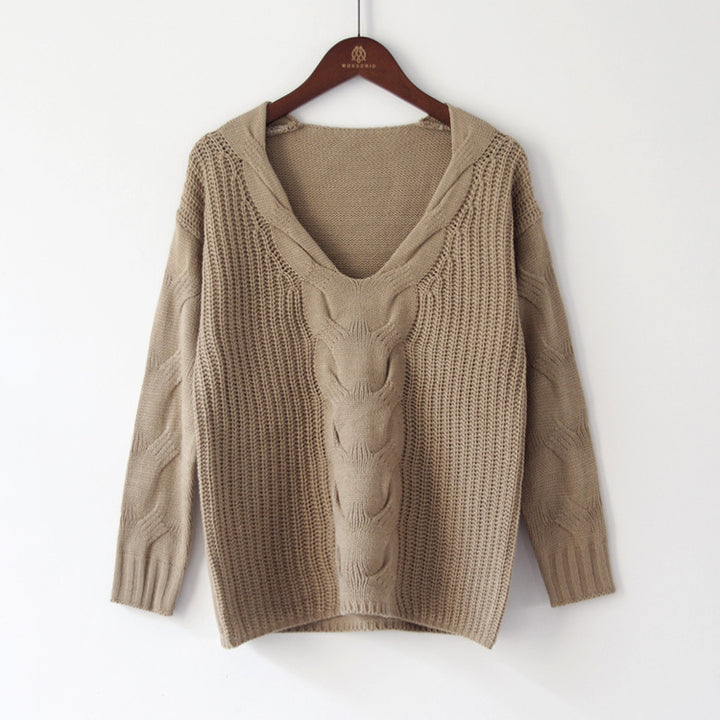 Damernas chunky stickade pullover med off-shoulder look och kabeldesign Mirla-Eva Jonsson